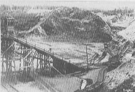 Black and white photograph of a mine operating between 1907 and 1915